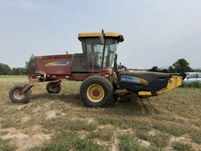 New Holland H8040 Self-Propelled Mower Conditioner/Windrower