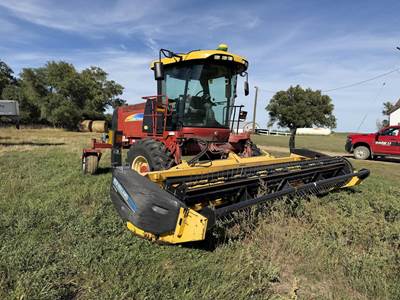 New Holland H8040 Self-Propelled Mower Conditioner/Windrower