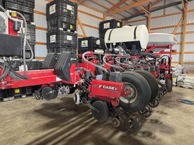 Case IH 1250 Planter / Row Unit