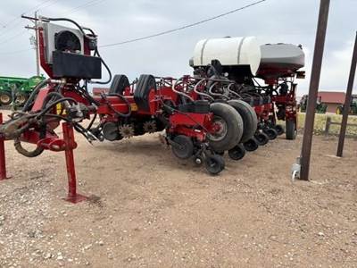 Case IH 1255 Planter / Row Unit