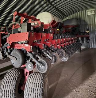 Case IH 1265 Planter / Row Unit