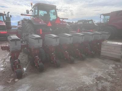 Case IH 2110 Planter / Row Unit