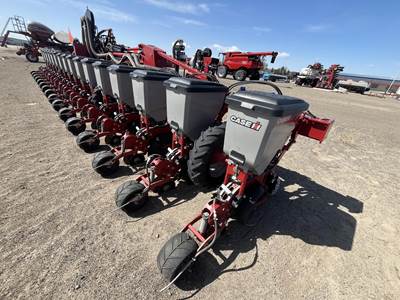 Case IH 2130 Planter / Row Unit
