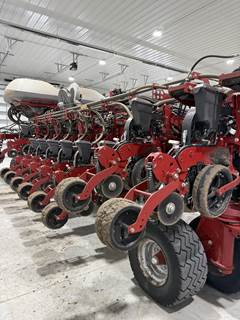 Case IH 2160 Planter / Row Unit