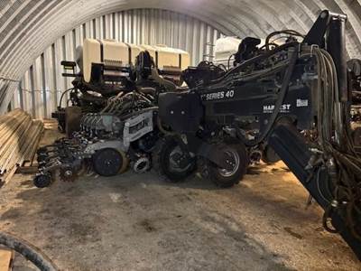 Harvest International PB4020S2 Planter / Row Unit