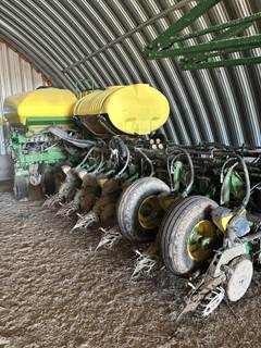 John Deere 1770NT Planter / Row Unit