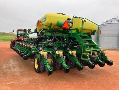 John Deere DB60 Planter / Row Unit