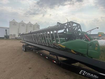 John Deere 635F Platform