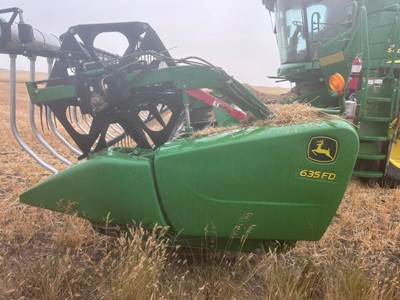 John Deere 635FD Platform