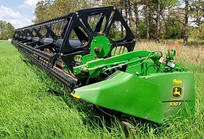 John Deere 930F Platform