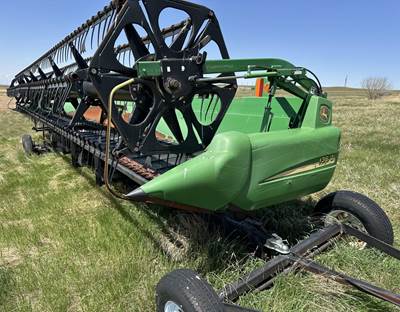 John Deere 936D Platform