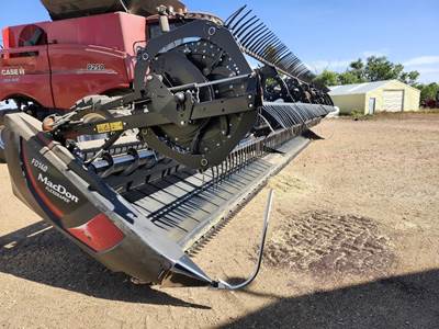 MacDon FD140 Platform