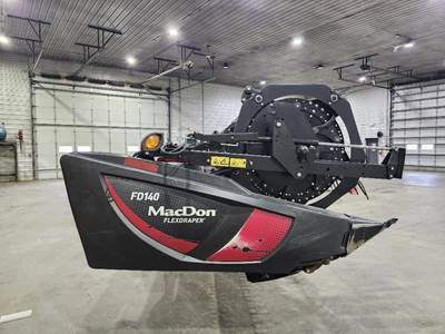 MacDon FD140 Platform