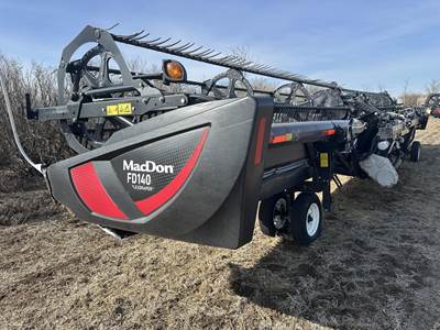 MacDon FD140 Platform