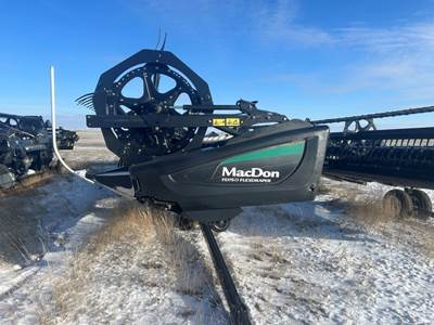 MacDon FD75 Platform