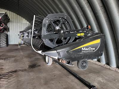 MacDon FD75 Platform