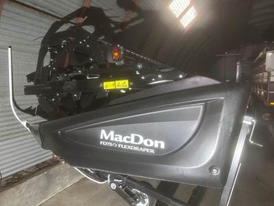 MacDon FD75 Platform