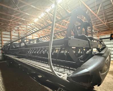 MacDon FD75 Platform