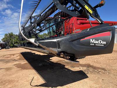 MacDon FD75 Platform
