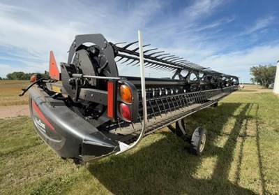 MacDon FD75 Platform