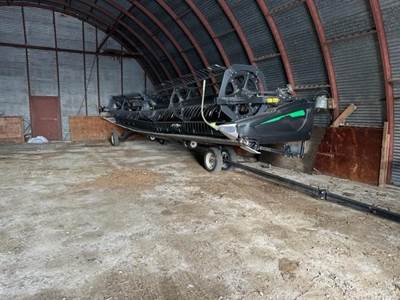 MacDon FD75D Platform