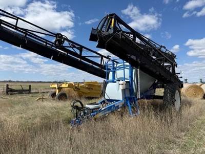 New Holland SF216 Pull-Type Sprayer
