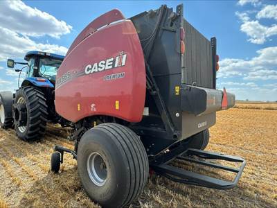 Case IH RB565 Round Baler