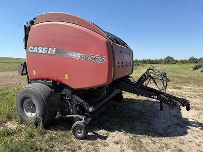 Case IH RB565 Round Hay Baler