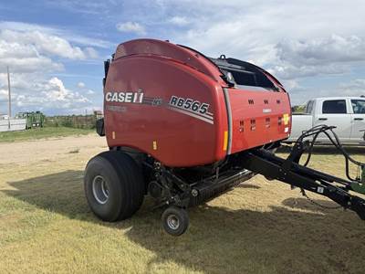 Case IH RB565 Round Hay Baler