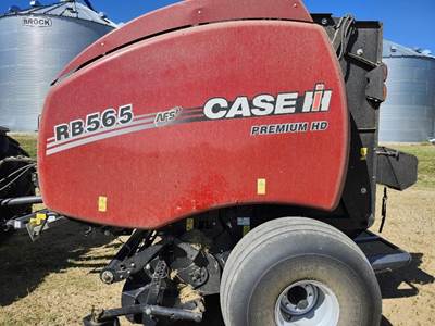 Case IH RB565 Round Hay Baler
