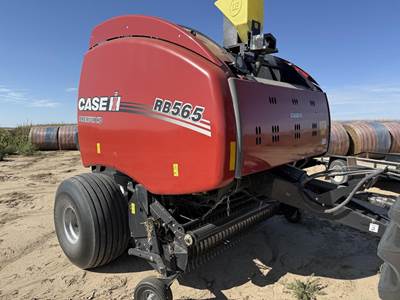 Case IH RB565 Round Hay Baler