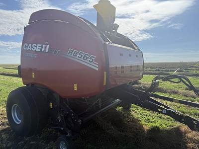 Case IH RB565 Round Hay Baler