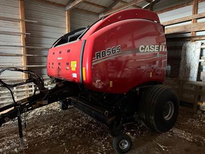 Case IH RB565 Round Hay Baler