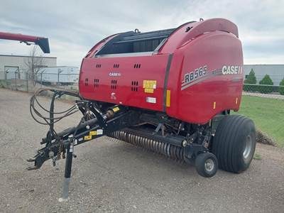 Case IH RB565 Round Hay Baler