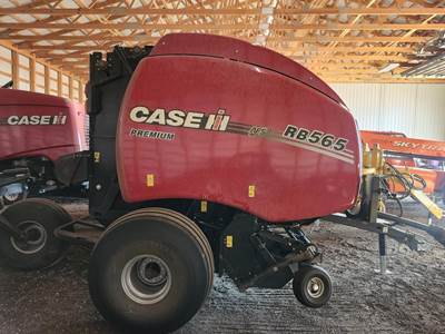 Case IH RB565 Round Hay Baler