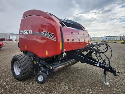 Case IH RB565 Round Hay Baler