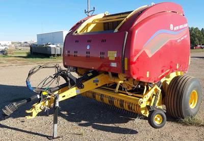 New Holland ROLL-BELT 560 Round Hay Baler