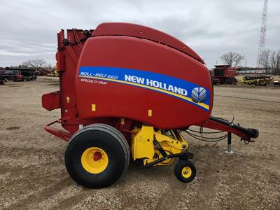 New Holland ROLL-BELT 560 Round Hay Baler