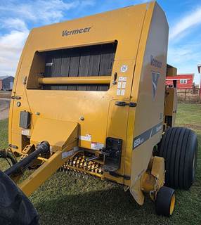 Vermeer 605N Round Hay Baler