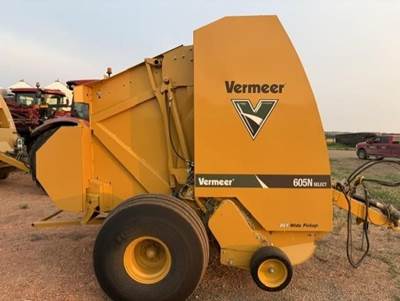 Vermeer 605N Round Hay Baler