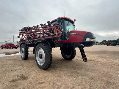 Case IH PATRIOT 3340 Self-Propelled Sprayer
