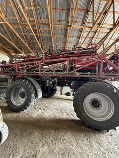Case IH PATRIOT 4420 Self-Propelled Sprayer