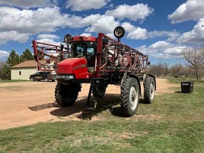 Case IH PATRIOT 4420 Self-Propelled Sprayer