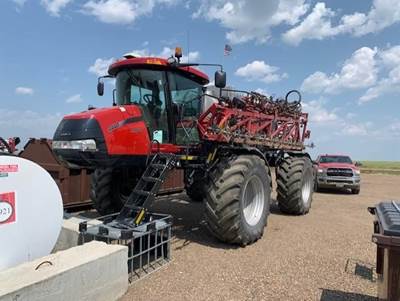 Case IH PATRIOT 4440 Self-Propelled Sprayer