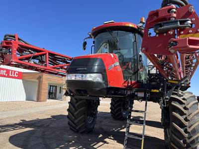 Case IH PATRIOT 4440 Self-Propelled Sprayer