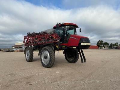 Case IH PATRIOT 4440 Self-Propelled Sprayer