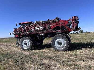 Case IH PATRIOT 4440 Self-Propelled Sprayer