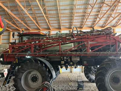 Case IH PATRIOT 4440 Self-Propelled Sprayer