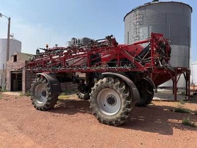 Case IH PATRIOT 4440 Self-Propelled Sprayer