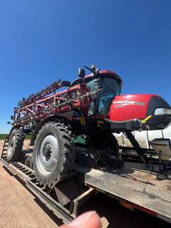 Case IH PATRIOT 4440 Self-Propelled Sprayer